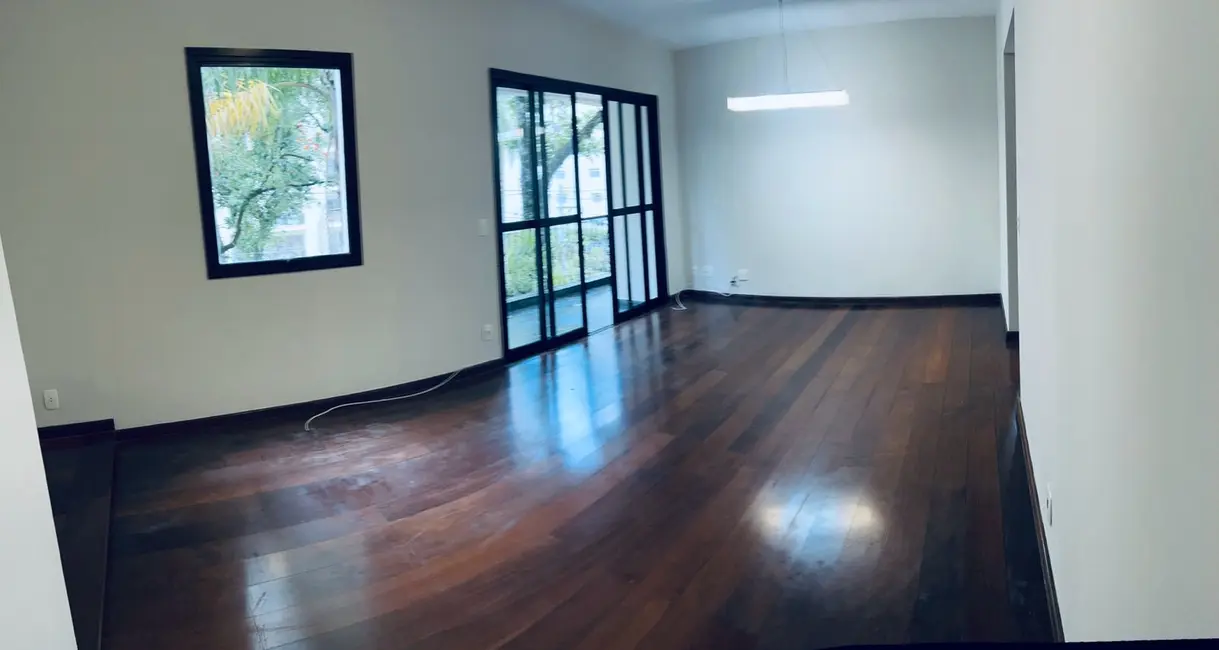 Foto 2 de Apartamento com 4 quartos à venda, 130m2 em Moema, São Paulo - SP