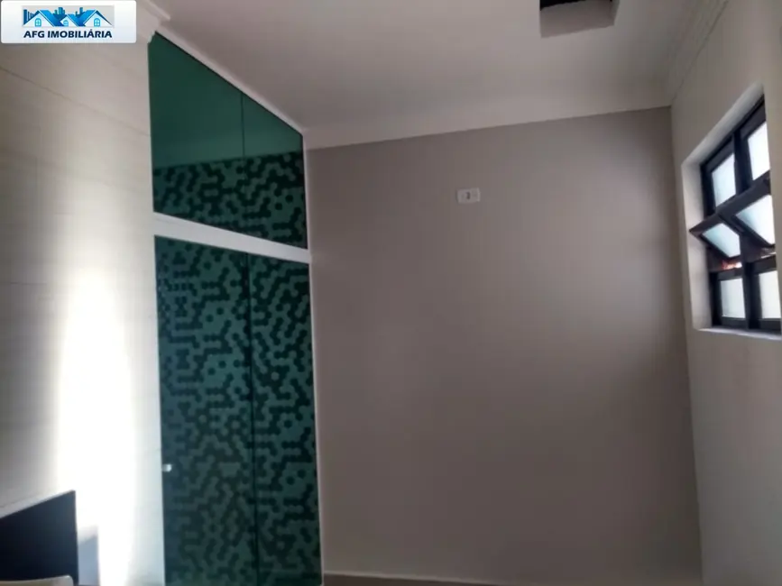 Casa com 3 quartos à venda, 300m2 em Quarta Divisão, Ribeirao Pires - SP - imagem 7 Foto 7 de Casa com 3 quartos à venda, 300m2 em Quarta Divisão, Ribeirao Pires - SP