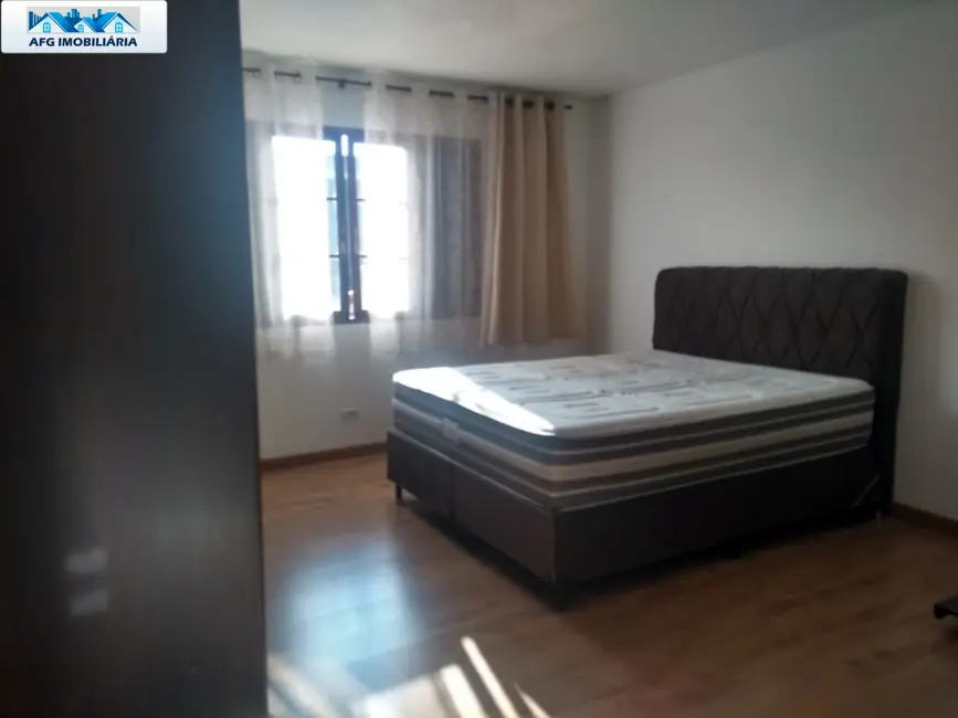 Casa com 3 quartos à venda, 300m2 em Quarta Divisão, Ribeirao Pires - SP - imagem 6 Foto 6 de Casa com 3 quartos à venda, 300m2 em Quarta Divisão, Ribeirao Pires - SP