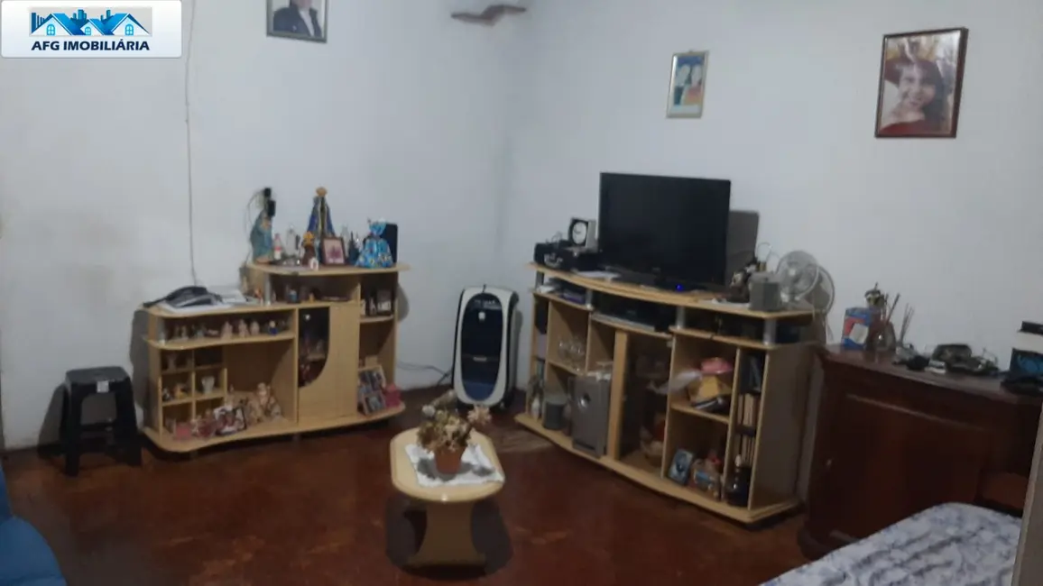 Casa com 2 quartos à venda, 260m2 em Parque Novo Oratório, Santo Andre - SP - imagem 2 Foto 2 de Casa com 2 quartos à venda, 260m2 em Parque Novo Oratório, Santo Andre - SP