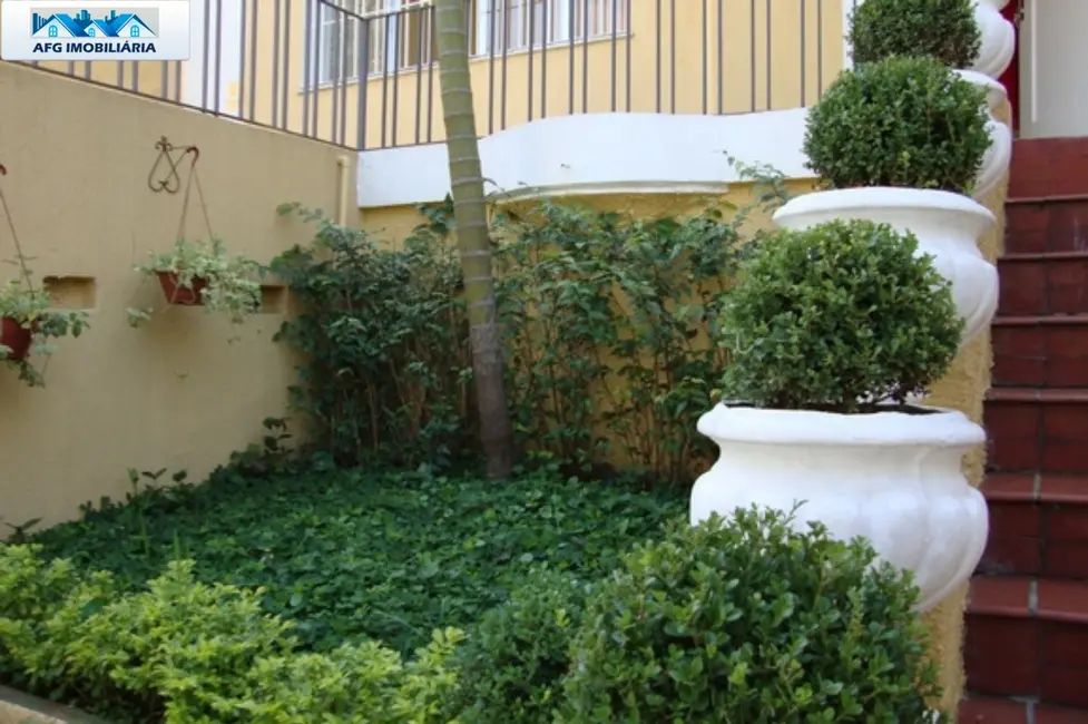 Casa com 3 quartos para alugar, 250m2 em Aclimação, São Paulo - SP - imagem 4 Foto 4 de Casa com 3 quartos para alugar, 250m2 em Aclimação, São Paulo - SP