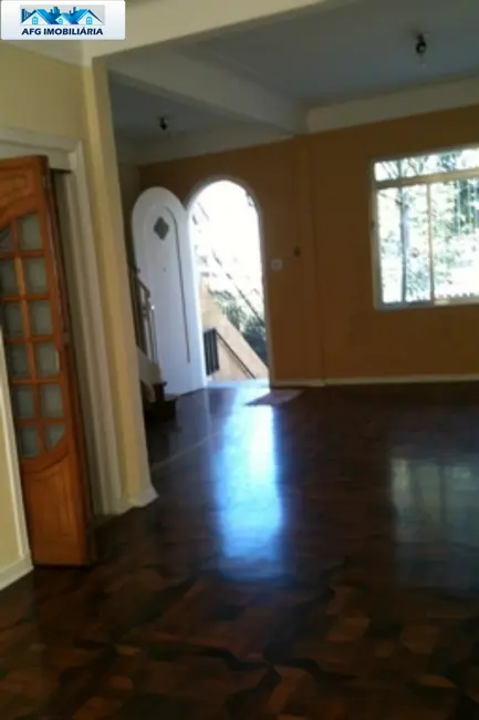 Casa com 3 quartos para alugar, 250m2 em Aclimação, São Paulo - SP - imagem 5 Foto 5 de Casa com 3 quartos para alugar, 250m2 em Aclimação, São Paulo - SP