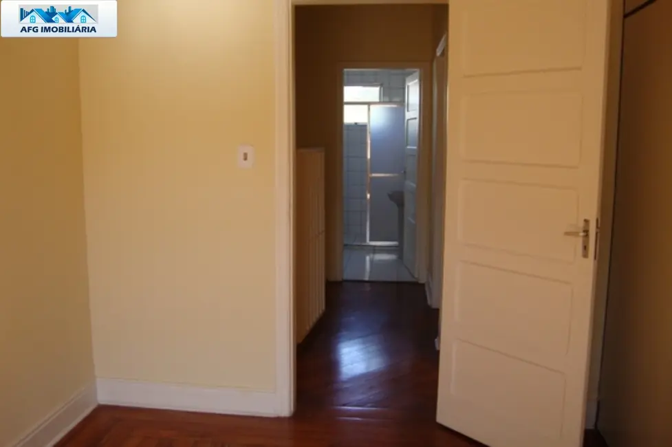 Casa com 3 quartos para alugar, 250m2 em Aclimação, São Paulo - SP - imagem 9 Foto 9 de Casa com 3 quartos para alugar, 250m2 em Aclimação, São Paulo - SP