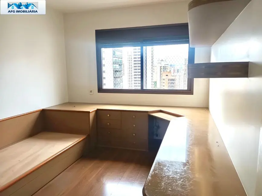 Foto 3 de Apartamento com 3 quartos à venda, 170m2 em Moema, São Paulo - SP