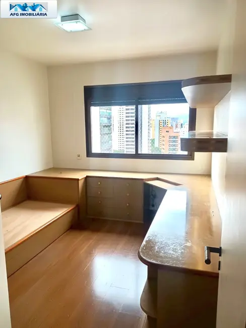 Foto 8 de Apartamento com 3 quartos à venda, 170m2 em Moema, São Paulo - SP