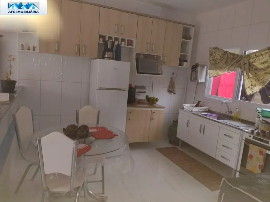 Casa com 2 quartos à venda, 275m2 em Peruibe - SP - imagem 8 Foto 8 de Casa com 2 quartos à venda, 275m2 em Peruibe - SP