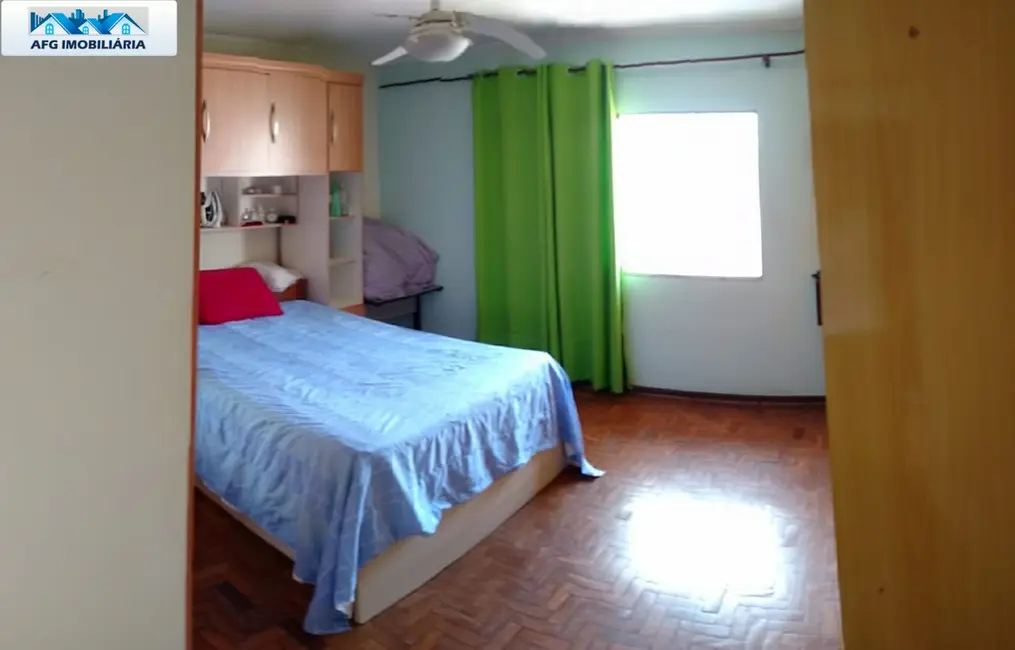 Foto 8 de Casa com 3 quartos à venda, 300m2 em Vila Paulo Silas, São Paulo - SP