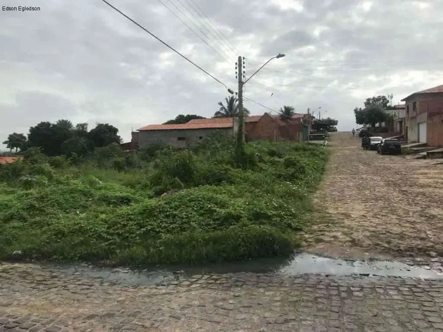 Foto 1 de Terreno / Lote à venda, 2400m2 em Lourival Parente, Teresina - PI