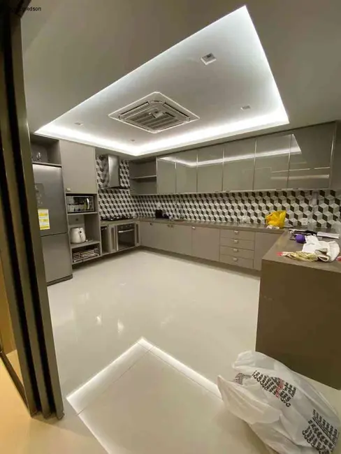 Apartamento com 4 quartos à venda, 200m2 em Jóquei, Teresina - PI - imagem 8 Foto 8 de Apartamento com 4 quartos à venda, 200m2 em Jóquei, Teresina - PI