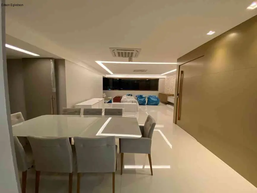 Apartamento com 4 quartos à venda, 200m2 em Jóquei, Teresina - PI - imagem 7 Foto 7 de Apartamento com 4 quartos à venda, 200m2 em Jóquei, Teresina - PI