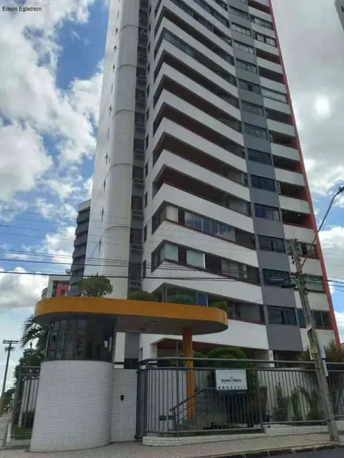 Foto 2 de Apartamento com 4 quartos à venda, 180m2 em Jóquei, Teresina - PI