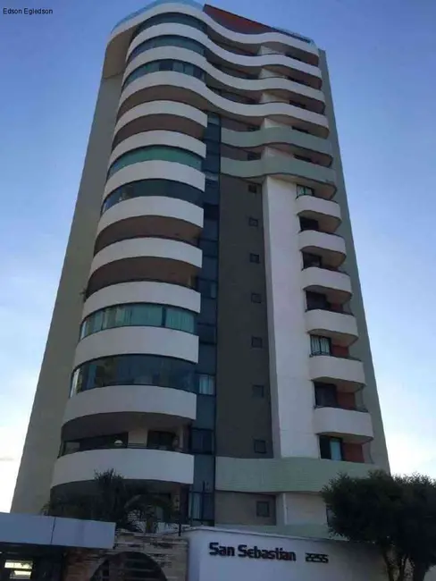 Foto 4 de Apartamento com 4 quartos à venda, 196m2 em Jóquei, Teresina - PI