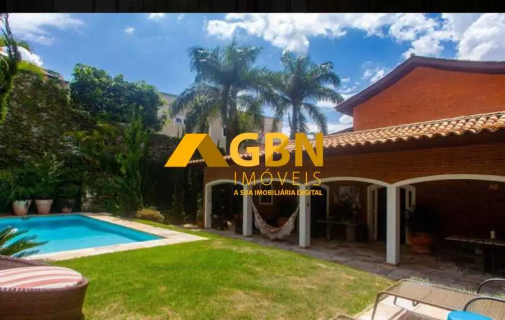Casa com 4 quartos à venda, 600m2 em São Paulo - SP - imagem 1 Foto 1 de Casa com 4 quartos à venda, 600m2 em São Paulo - SP