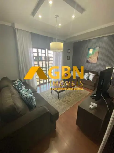 Casa com 3 quartos para alugar, 300m2 em São Paulo - SP - imagem 4 Foto 4 de Casa com 3 quartos para alugar, 300m2 em São Paulo - SP