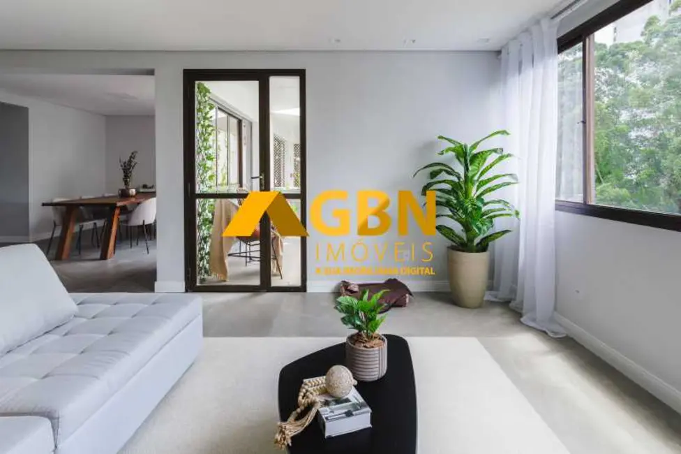 Foto 2 de Apartamento com 4 quartos à venda, 200m2 em São Paulo - SP