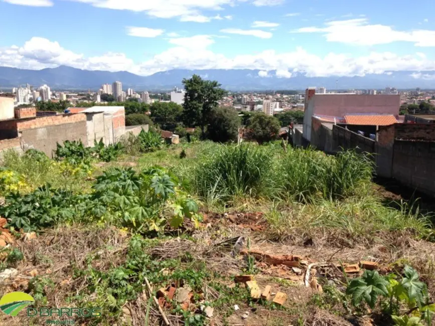 Foto 1 de Terreno / Lote à venda, 2445m2 em Bosque da Saúde, Taubate - SP