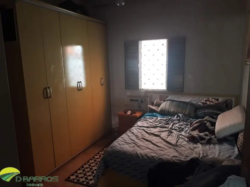 Foto 9 de Casa com 3 quartos à venda, 230m2 em Jardim Califórnia, Taubate - SP