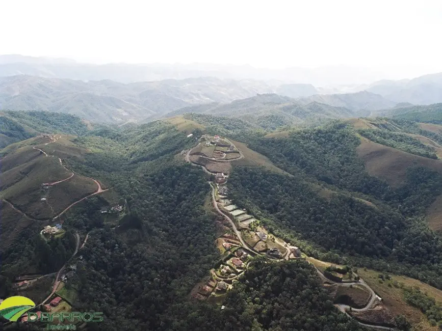 Foto 9 de Casa de Condomínio com 3 quartos à venda, 1365m2 em Campos Do Jordao - SP