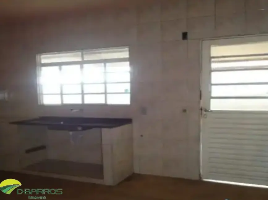 Foto 1 de Casa com 2 quartos à venda, 125m2 em Granjas Santa Terezinha, Taubate - SP