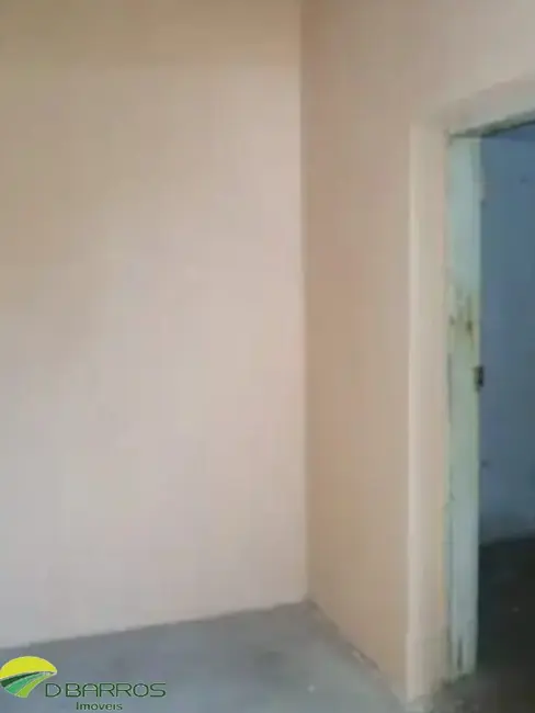 Foto 3 de Casa com 2 quartos à venda, 125m2 em Granjas Santa Terezinha, Taubate - SP