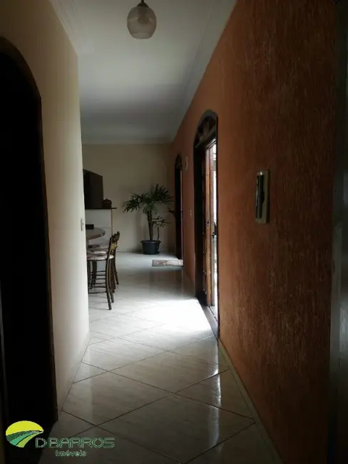 Foto 9 de Casa com 4 quartos à venda, 232m2 em Jardim Hípica Pinheiro, Taubate - SP