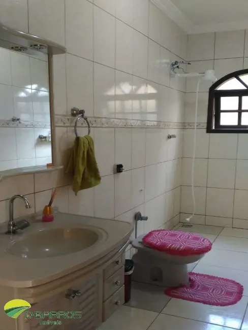 Foto 7 de Casa com 4 quartos à venda, 232m2 em Jardim Hípica Pinheiro, Taubate - SP