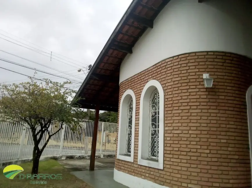 Foto 1 de Casa com 3 quartos à venda, 167m2 em Vila São Geraldo, Taubate - SP