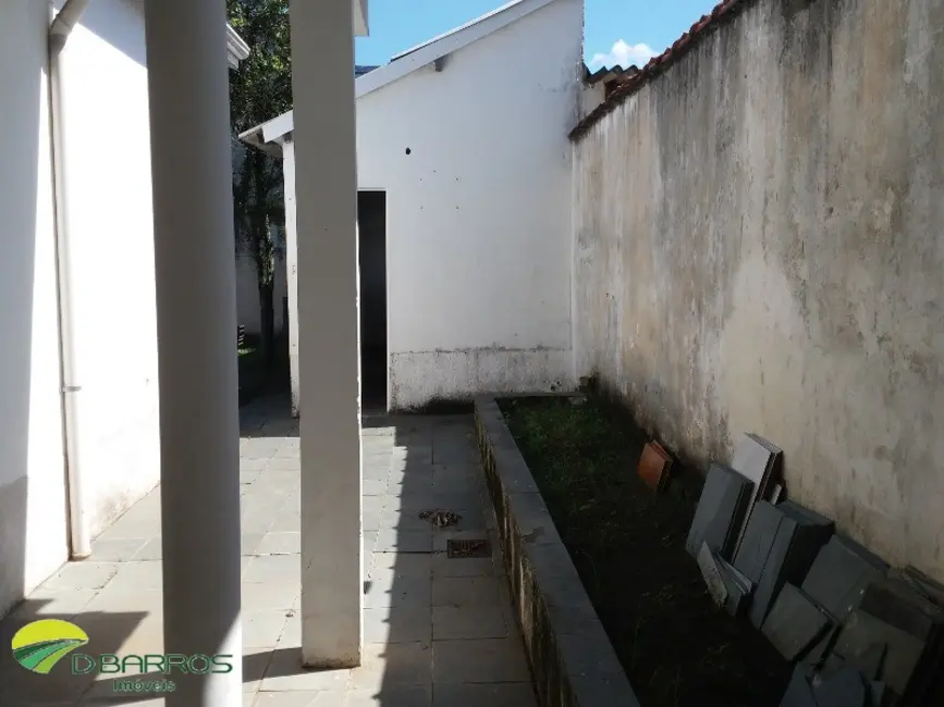 Foto 8 de Casa com 3 quartos para alugar, 200m2 em Vila São Geraldo, Taubate - SP