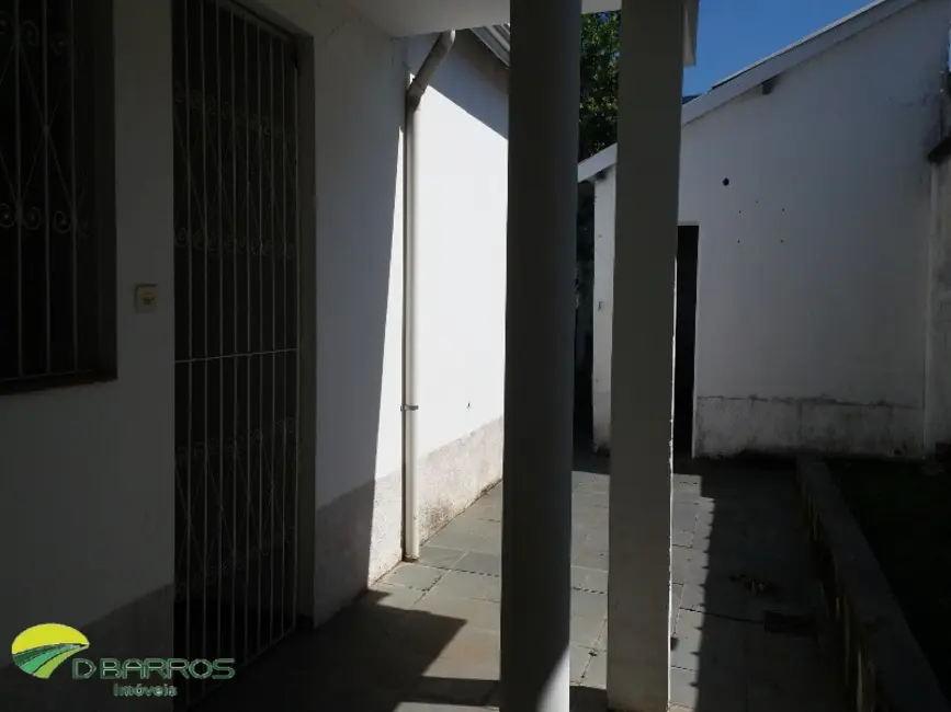 Foto 9 de Casa com 3 quartos para alugar, 200m2 em Vila São Geraldo, Taubate - SP