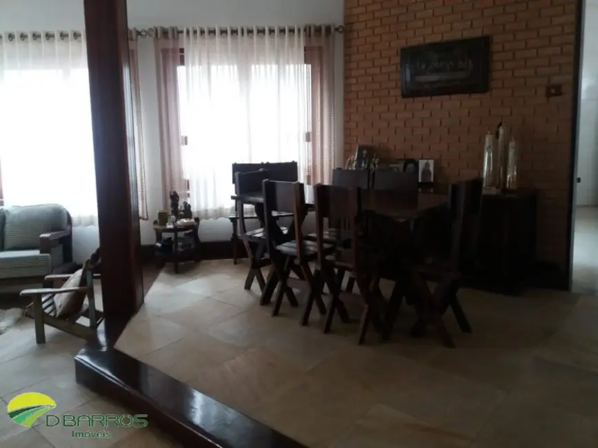 Foto 5 de Casa com 3 quartos à venda, 310m2 em Jardim das Nações, Taubate - SP