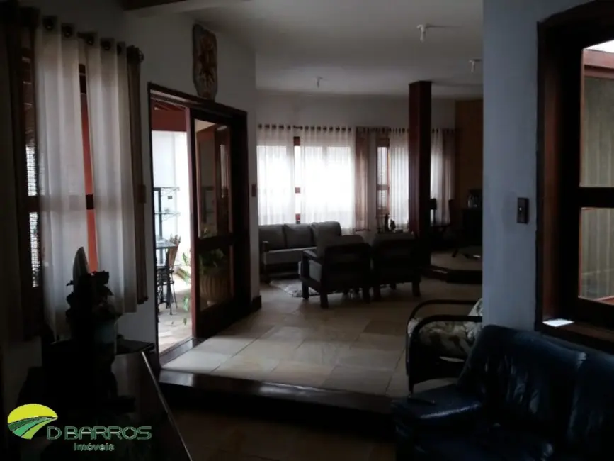 Foto 1 de Casa com 3 quartos à venda, 310m2 em Jardim das Nações, Taubate - SP