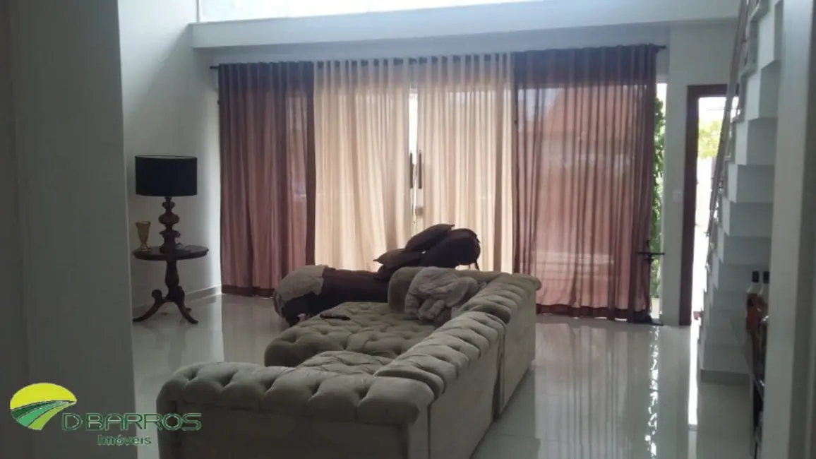 Foto 6 de Casa de Condomínio com 4 quartos à venda, 350m2 em Tremembe - SP