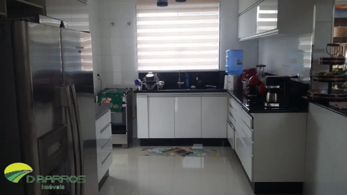 Foto 9 de Casa de Condomínio com 4 quartos à venda, 350m2 em Tremembe - SP