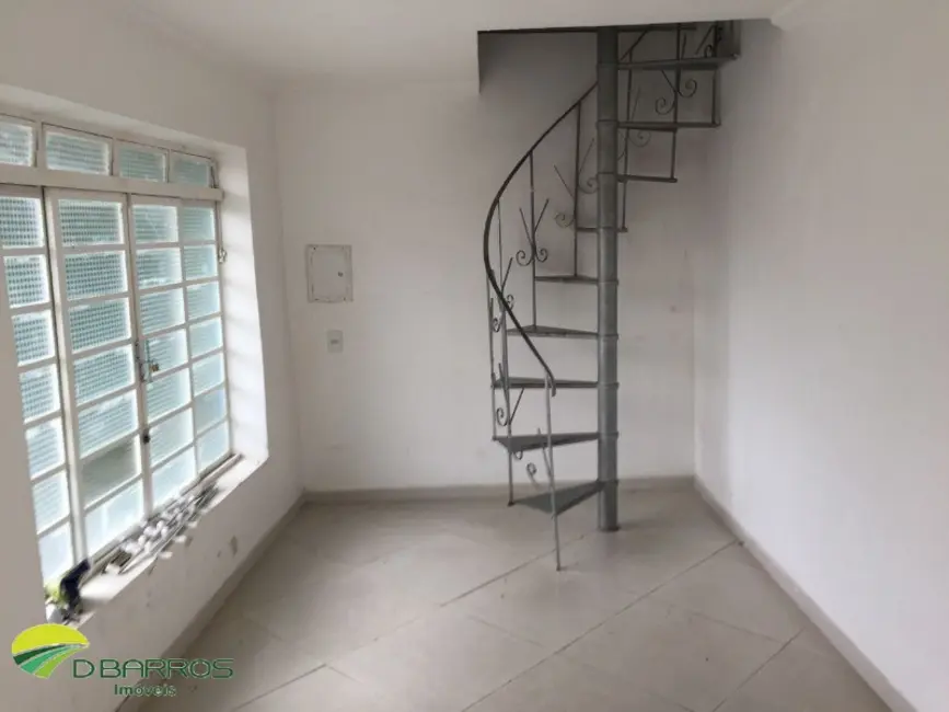 Foto 4 de Casa com 4 quartos à venda, 150m2 em Vila Nossa Senhora das Graças, Taubate - SP
