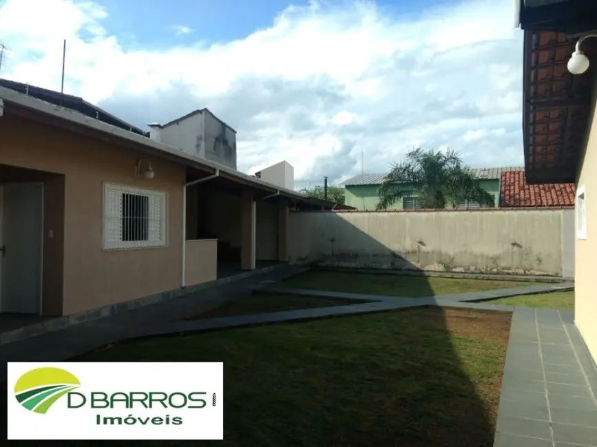 Foto 3 de Casa com 5 quartos à venda, 400m2 em Centro, Tremembe - SP