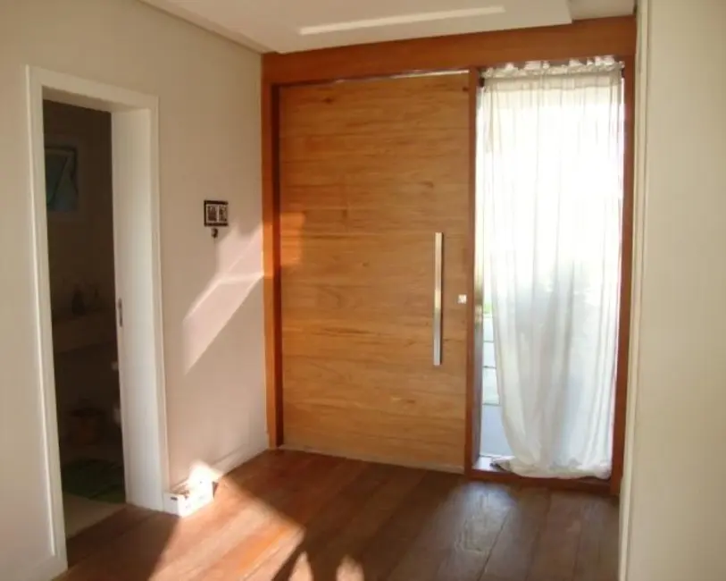 Foto 4 de Sobrado com 3 quartos à venda, 320m2 em Tremembe - SP