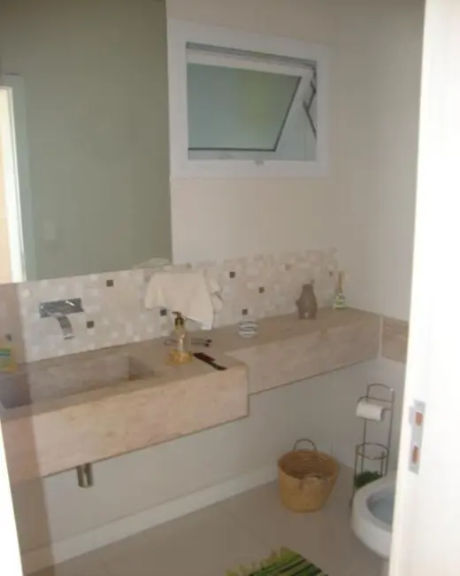 Foto 3 de Sobrado com 3 quartos à venda, 320m2 em Tremembe - SP