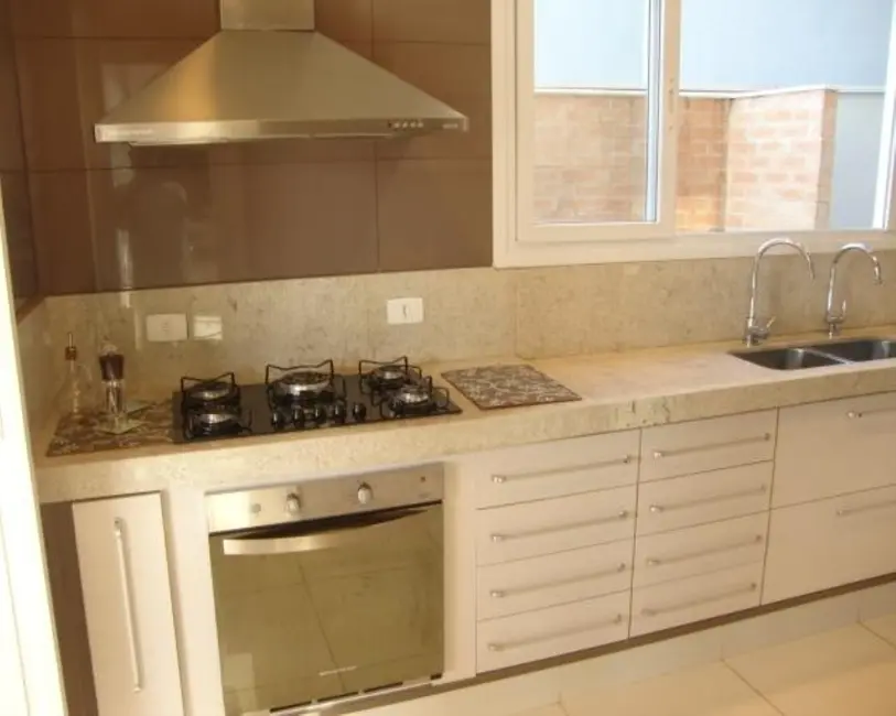 Foto 8 de Sobrado com 3 quartos à venda, 320m2 em Tremembe - SP