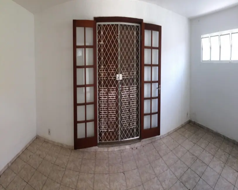 Foto 9 de Sobrado com 3 quartos à venda, 280m2 em Tremembe - SP