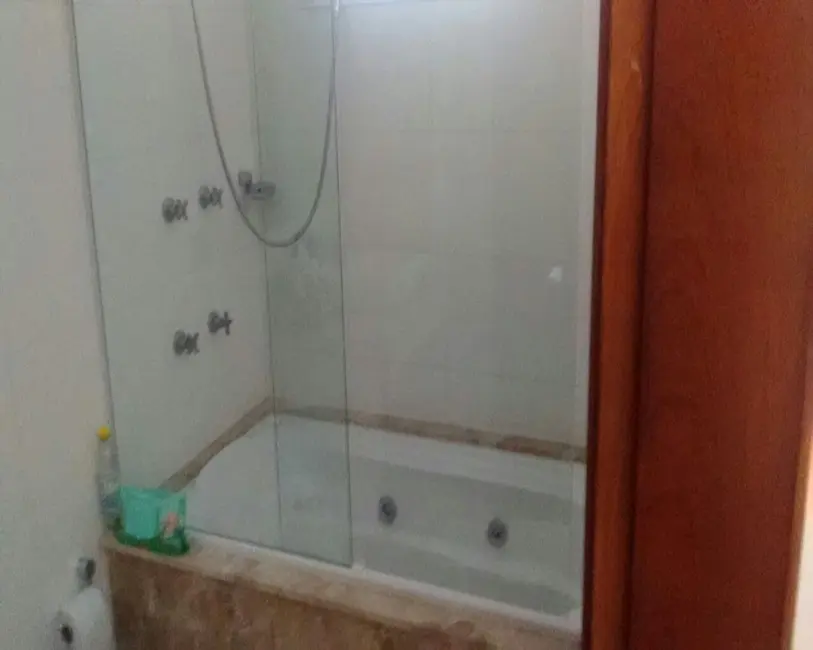 Foto 8 de Sobrado com 4 quartos à venda, 270m2 em Taubate - SP