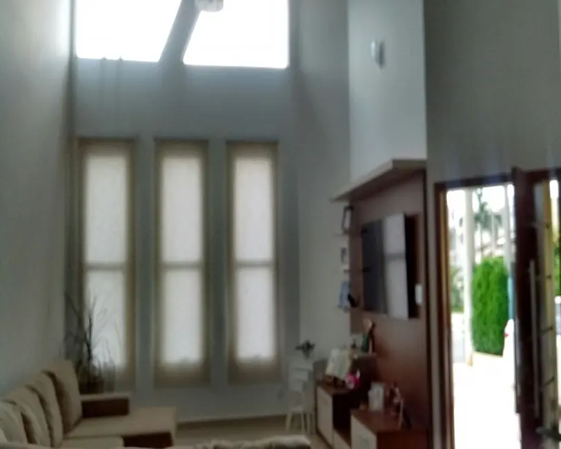 Foto 4 de Sobrado com 4 quartos à venda, 270m2 em Taubate - SP