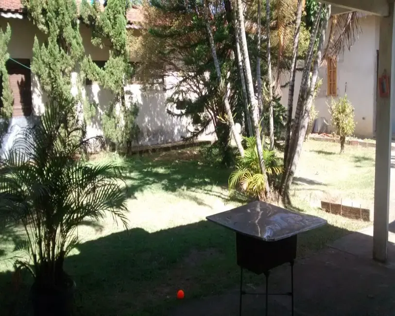 Foto 3 de Casa com 4 quartos à venda, 300m2 em Tremembe - SP