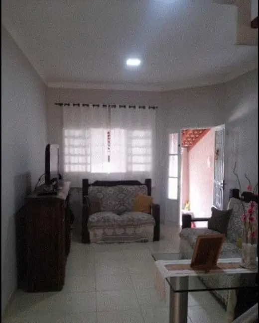 Foto 1 de Sobrado com 2 quartos à venda, 100m2 em Tremembe - SP