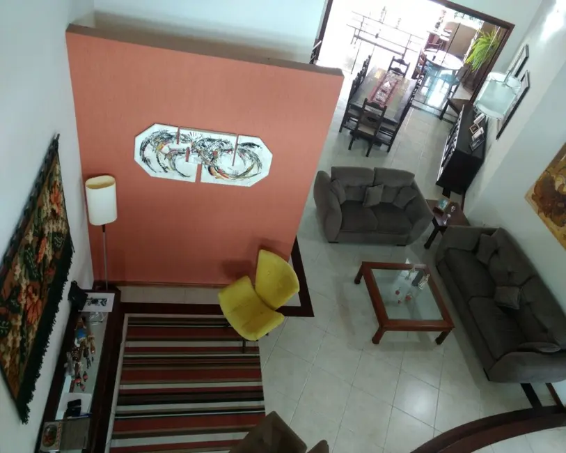 Foto 4 de Sobrado com 3 quartos à venda, 275m2 em Tremembe - SP