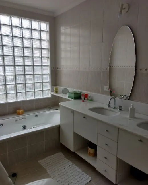 Foto 8 de Sobrado com 3 quartos à venda, 275m2 em Tremembe - SP