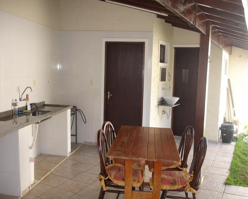 Foto 4 de Sobrado com 3 quartos à venda, 170m2 em Tremembe - SP