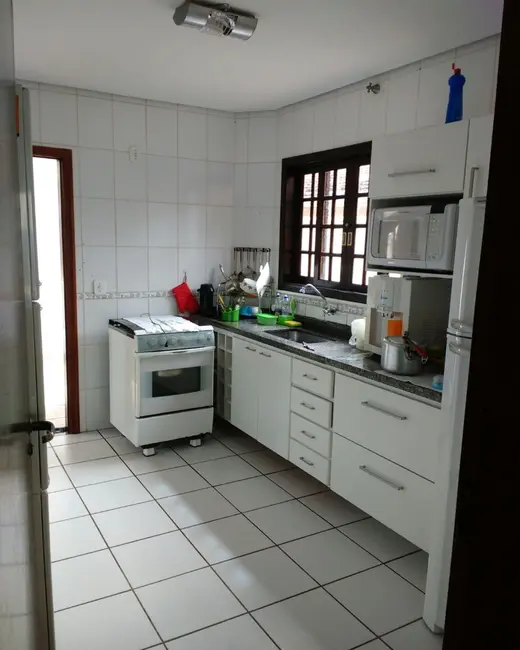 Foto 7 de Sobrado com 3 quartos à venda, 170m2 em Tremembe - SP