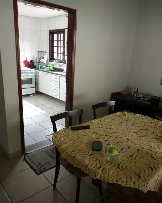 Foto 9 de Sobrado com 3 quartos à venda, 170m2 em Tremembe - SP