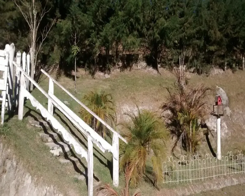 Foto 4 de Chácara com 4 quartos à venda, 300m2 em Centro, Natividade Da Serra - SP