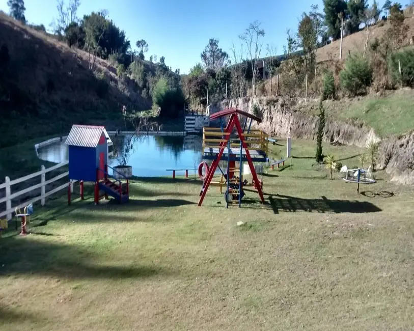 Foto 2 de Chácara com 4 quartos à venda, 300m2 em Centro, Natividade Da Serra - SP